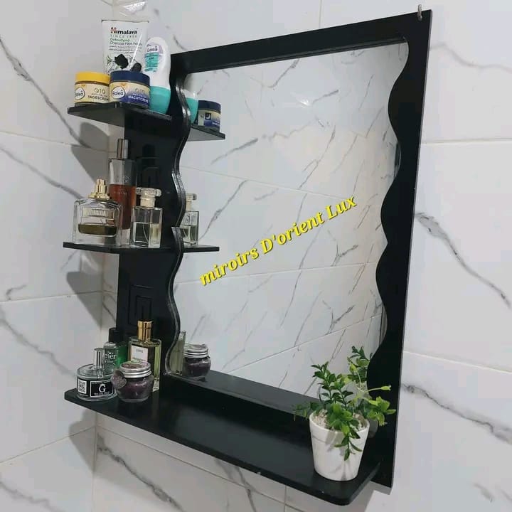 مرآة الحمام