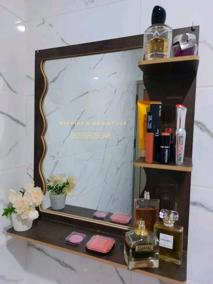 مرآة الحمام